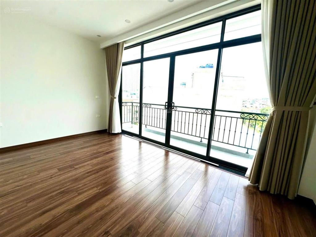 Cho thuê nhà phân lô nhổn  xuân phương dt 75m 6 tầng thang máy đường ô tô tránh
