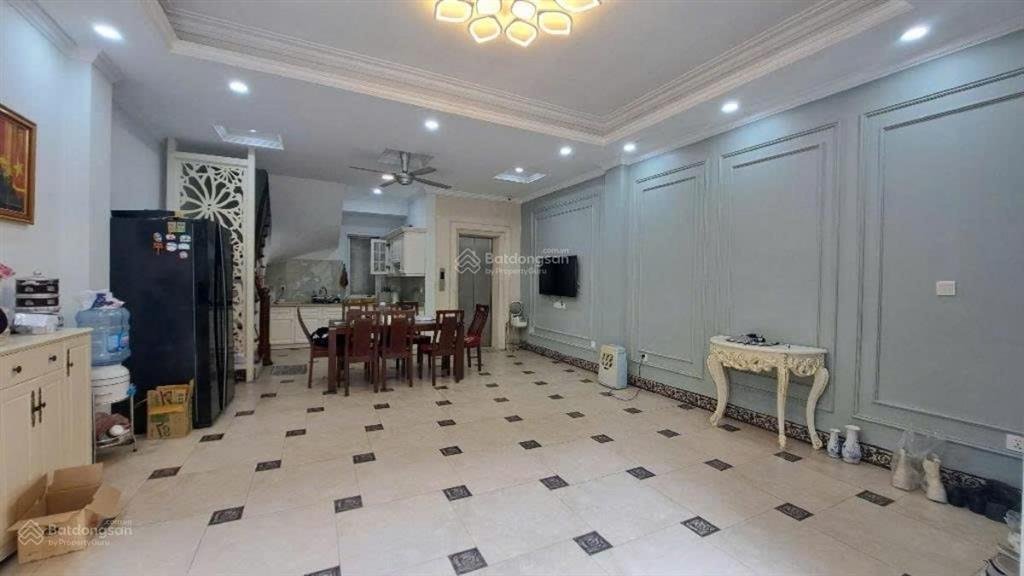 Cho thuê nhà riêng mỹ đình dt 60m x 5 tầng thang máy đường ô tô tránh