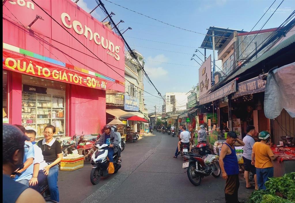 Bán nhà mặt tiền hoàng bá bích, sát ngã tư chợ trại bò. dt 150m2