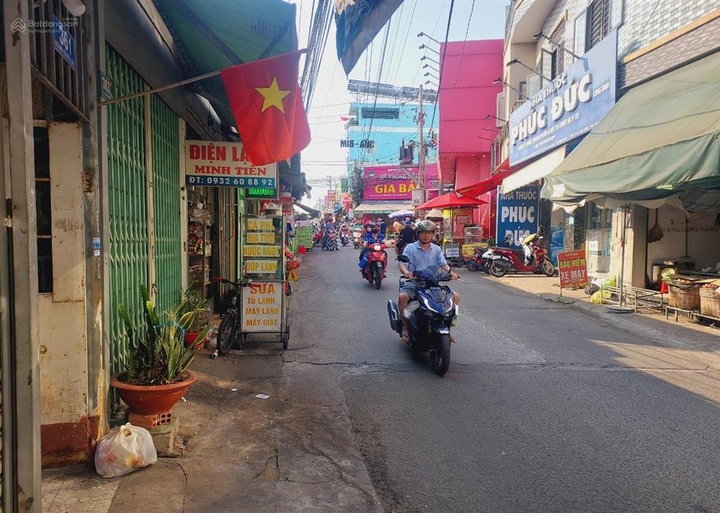 Bán nhà mặt tiền hoàng bá bích, sát ngã tư chợ trại bò. dt 150m2