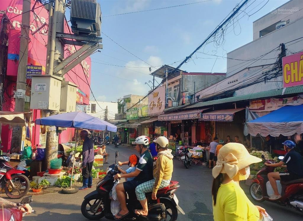 Bán nhà mặt tiền hoàng bá bích, sát ngã tư chợ trại bò. dt 150m2