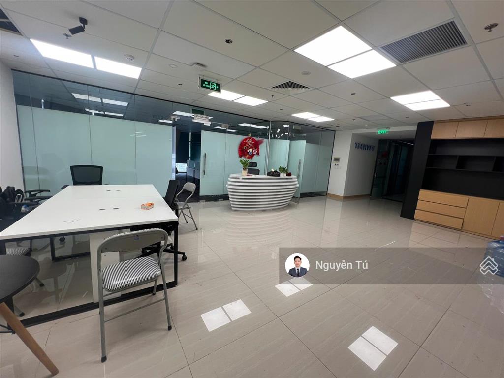 Chủ đầu tư hud tower  lê văn lương cho thuê văn phòng diện tích 330m2 (có cắt lẻ) nội thất đẹp