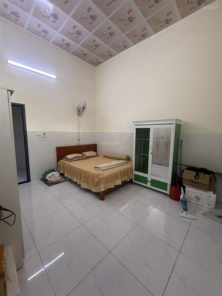 Bán nhà riêng tại tổ 5, ấp suối lớn, giá tốt, 260m2, đẹp, nhiều tiện ích