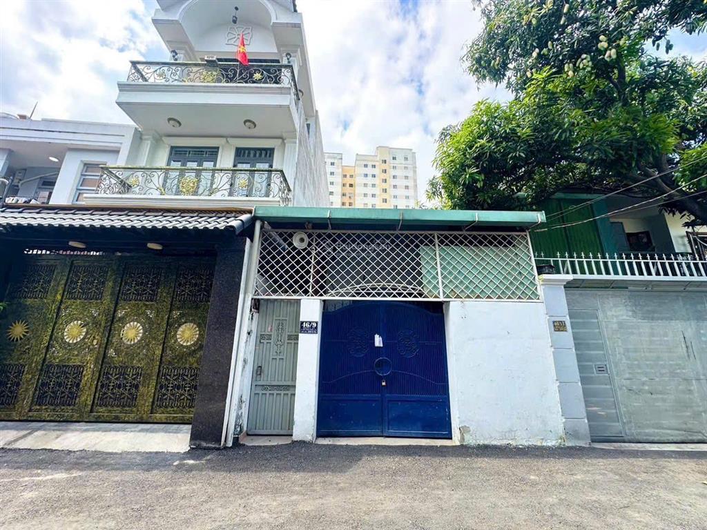 Nhà hxh ngay sát vách gigamall thủ đức 90m2 giá chỉ 10.2tỷ