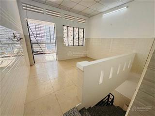 Khu phố ẩm thực phan xích long, 2 tầng, 46m2, sát mặt tiền, nhà vuông a4, kết cấu tốt, chỉ 7.9 tỷ