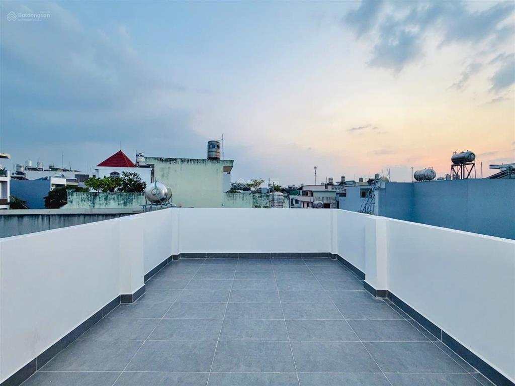 Siêu phẩm 4 tầng, cách hẻm xe tải 10m, 43m2 4 phòng ngủ, sát công viên làng hoa, giá 5,58 tỷ tl