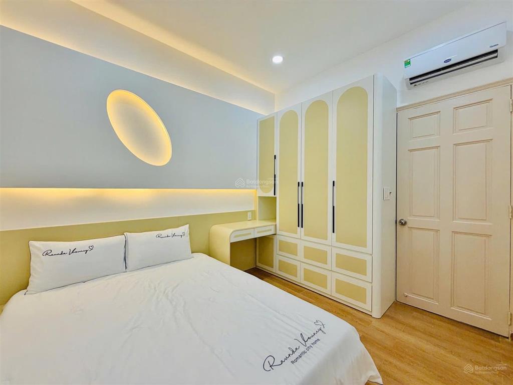 Siêu phẩm 4 tầng, cách hẻm xe tải 10m, 43m2 4 phòng ngủ, sát công viên làng hoa, giá 5,58 tỷ tl