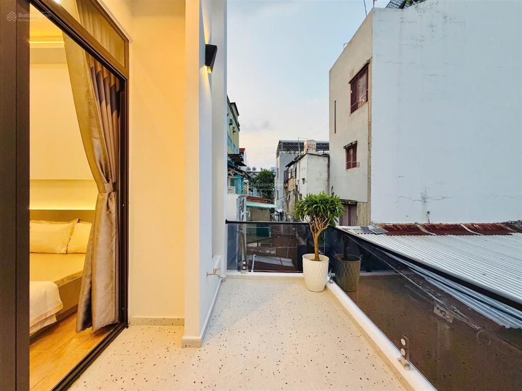 Siêu phẩm 4 tầng, cách hẻm xe tải 10m, 43m2 4 phòng ngủ, sát công viên làng hoa, giá 5,58 tỷ tl