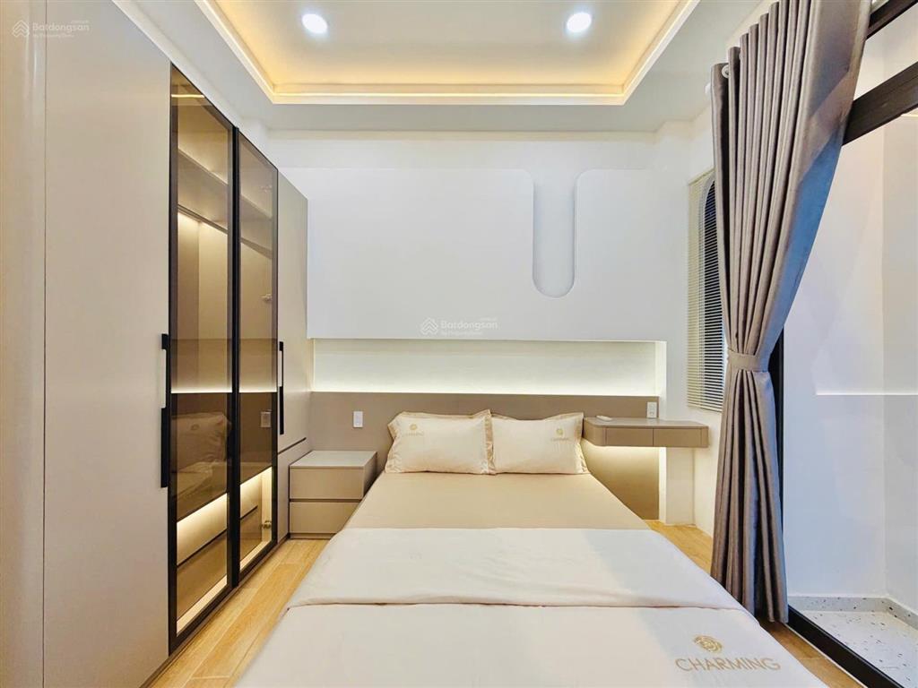 Siêu phẩm 4 tầng, cách hẻm xe tải 10m, 43m2 4 phòng ngủ, sát công viên làng hoa, giá 5,58 tỷ tl