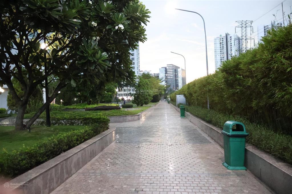 Cho thuê căn hộ phú hoàng anh 88m 2pn 2wc giá 9tr5 view công viên