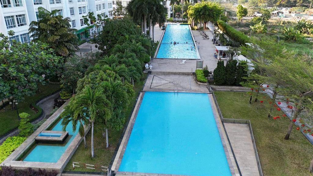 Bán căn hộ phú hoàng anh 129m2, giá 4 tỷ 350 tr, tặng nội thất đang cho thuê