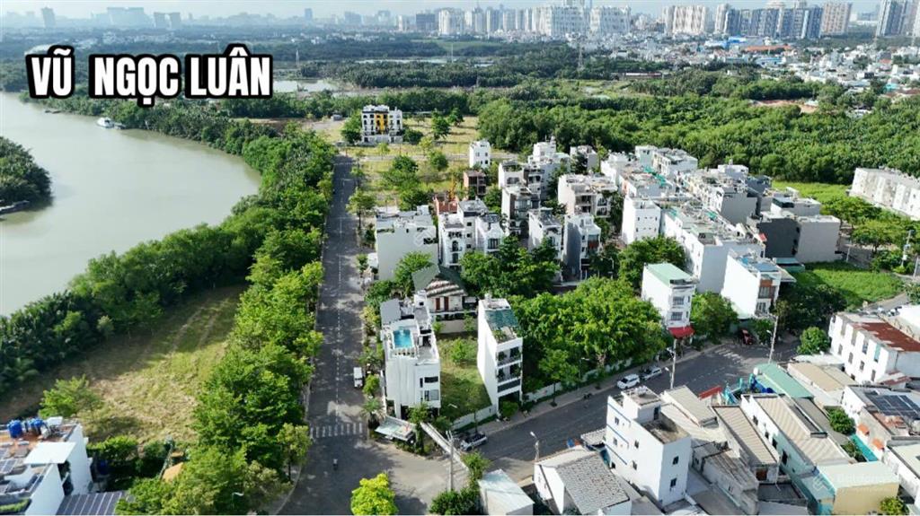 Nhà 3 tầng ngang 6.5x12.5 thang máy xịn  kdc gia long riverside chỉ 10 tỷ
