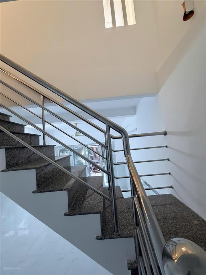 Bán nhà riêng dt 4.5x15 (sàn xây dựng 120m2) đường lê văn lương, giá 5,5 tỷ