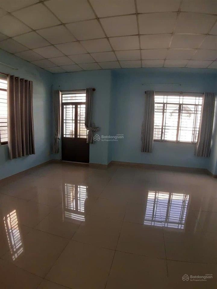 Ông anh cần bán căn nhà hẻm xe hơi quận 7, dt (4x16) giá chỉ hơn 5 tỷ