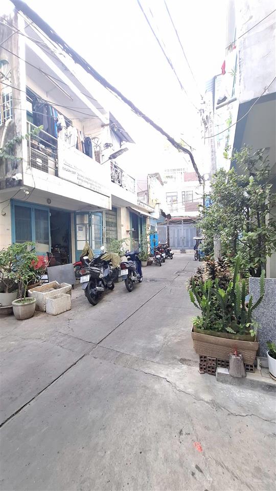 Bán nhà hẻm 6m gần lạc long quân, quận 11, 33m2, chỉ 2.99 tỷ