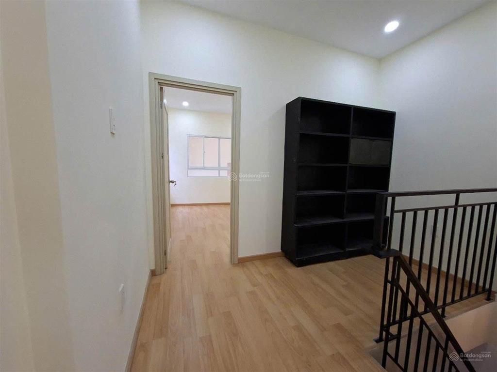 Nhà đẹp lý chính thắng  sát mt hoàng sa  dt vàng (3.8x15m)  3pn  không lg