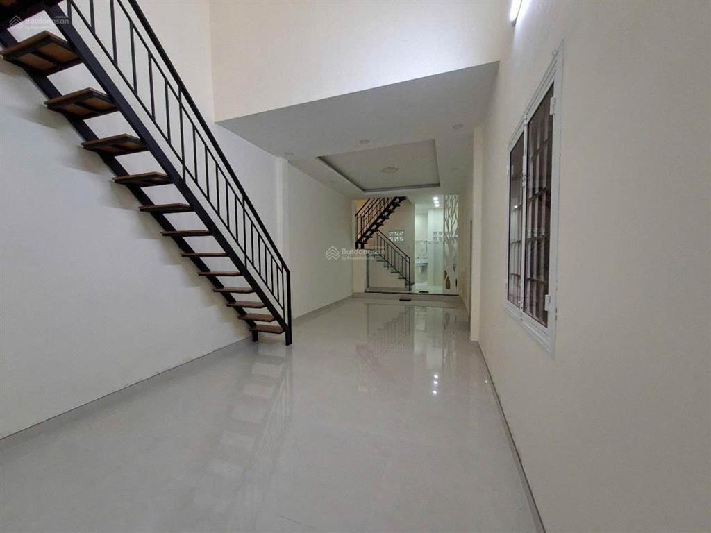 Nhà đẹp lý chính thắng  sát mt hoàng sa  dt vàng (3.8x15m)  3pn  không lg