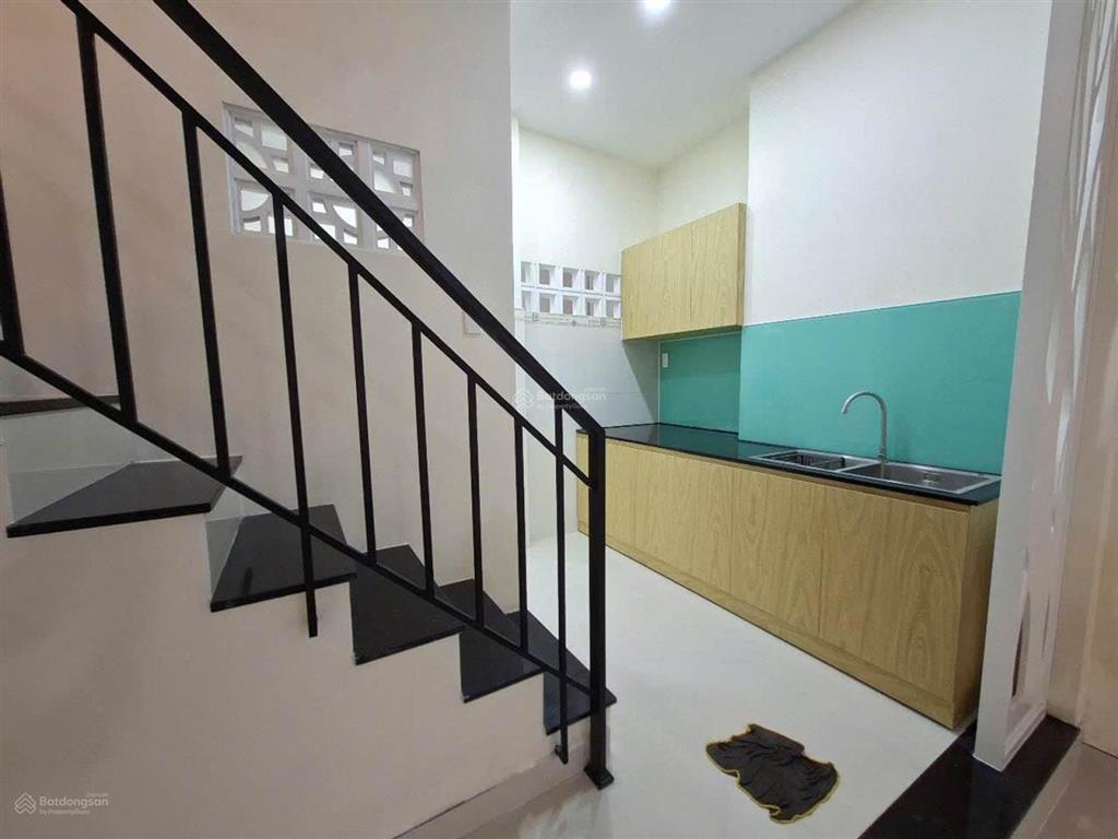 Nhà đẹp lý chính thắng  sát mt hoàng sa  dt vàng (3.8x15m)  3pn  không lg