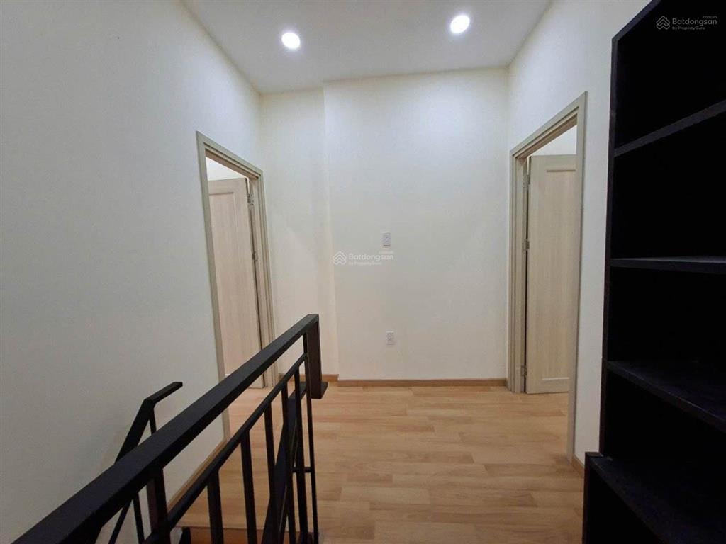 Nhà đẹp lý chính thắng  sát mt hoàng sa  dt vàng (3.8x15m)  3pn  không lg