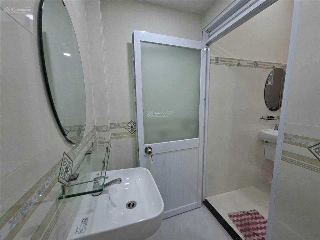 Nhà đẹp lý chính thắng  sát mt hoàng sa  dt vàng (3.8x15m)  3pn  không lg