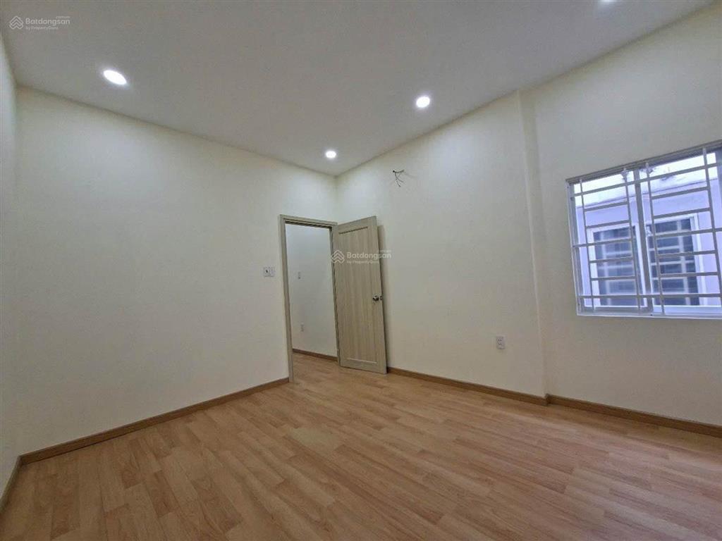 Nhà đẹp lý chính thắng  sát mt hoàng sa  dt vàng (3.8x15m)  3pn  không lg