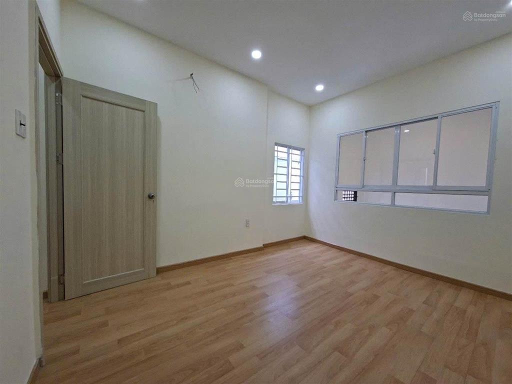 Nhà đẹp lý chính thắng  sát mt hoàng sa  dt vàng (3.8x15m)  3pn  không lg