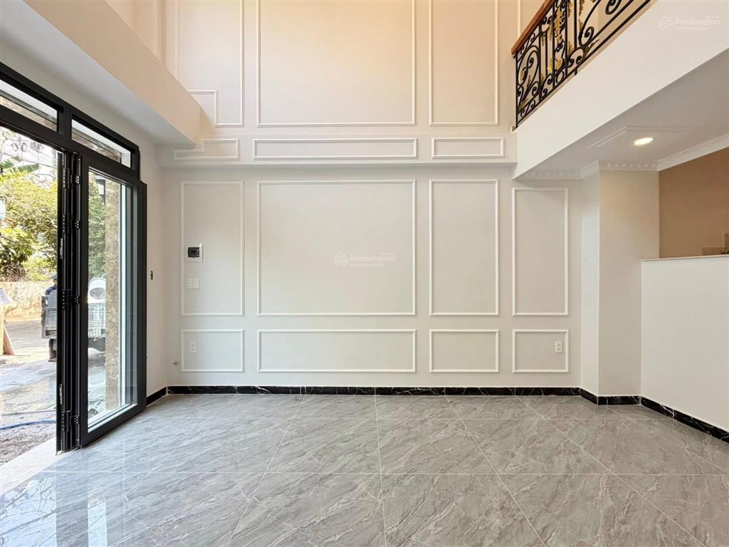 Hxh đẹp  khu hiếm nhà bán nguyển văn trỗi  oto vào nhà  dt (4x12.5m)  kết cấu chuẩn  sổ nét