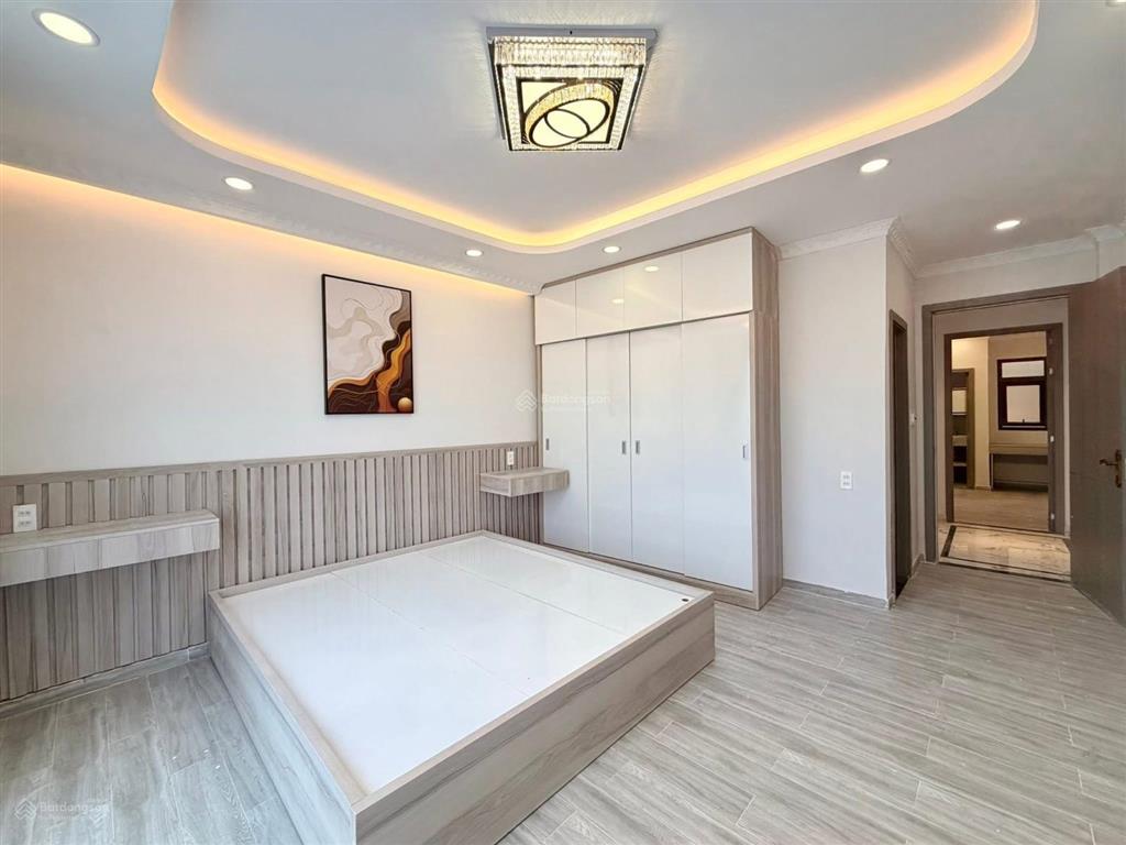 Hxh đẹp  khu hiếm nhà bán nguyển văn trỗi  oto vào nhà  dt (4x12.5m)  kết cấu chuẩn  sổ nét