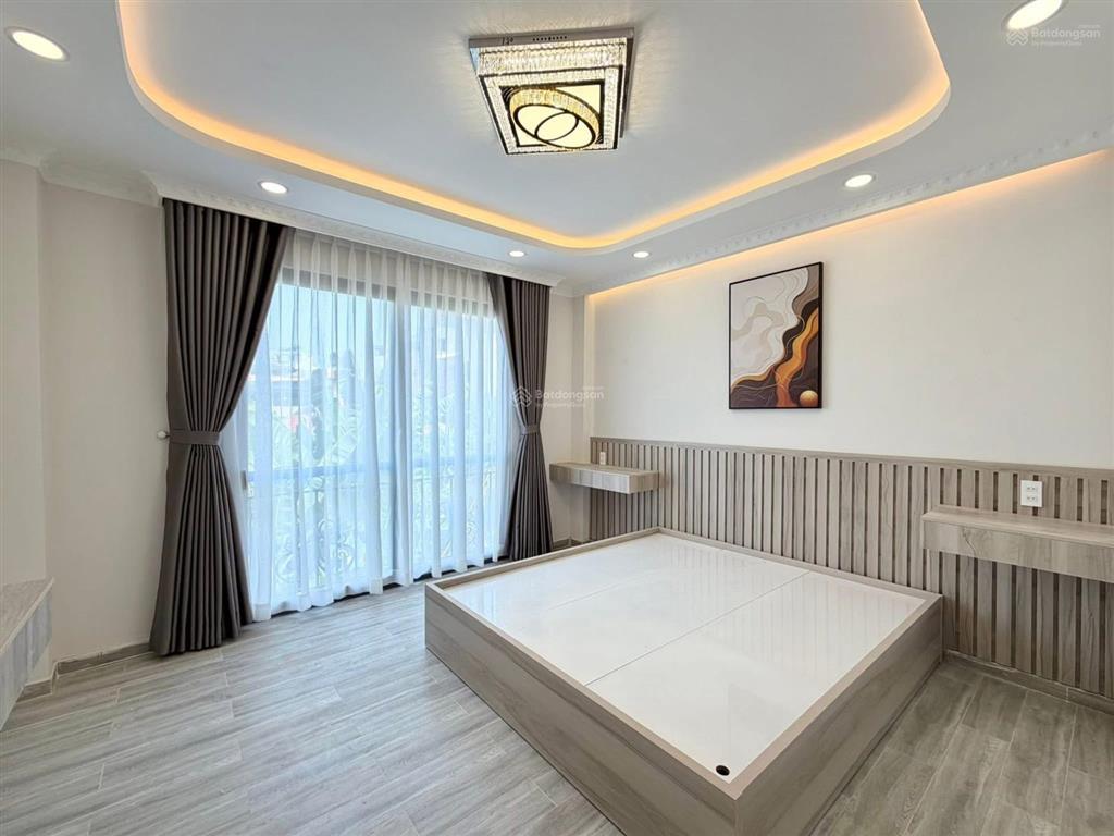 Hxh đẹp  khu hiếm nhà bán nguyển văn trỗi  oto vào nhà  dt (4x12.5m)  kết cấu chuẩn  sổ nét