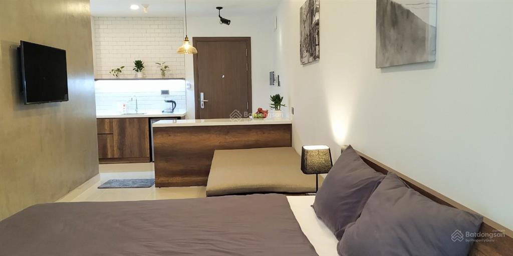 Bán căn studio view landmarrk 81 chung cư saigon royal quận 4 giá tốt.  0909 024 ***