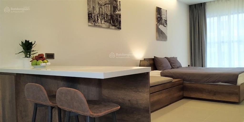 Bán căn studio view landmarrk 81 chung cư saigon royal quận 4 giá tốt.  0909 024 ***