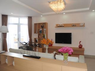 Bán chung cư 2pn  2wc, h3 hoàng diệu, 5 tỷ, 76 m2 giá siêu hời.  0909 024 ***