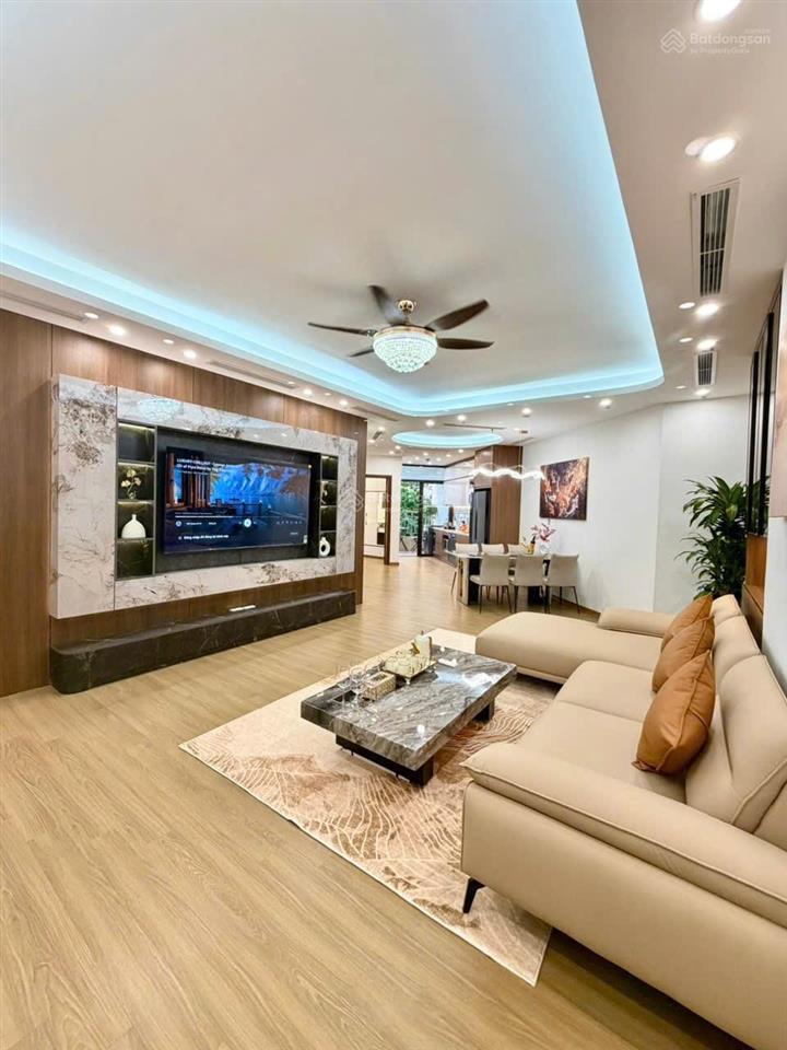 Bán gấp căn chung cư phố nguyễn xiển, hạ đình, căn góc, sổ đỏ có sẵn, dt 210m2, 7 phòng, 4 wc