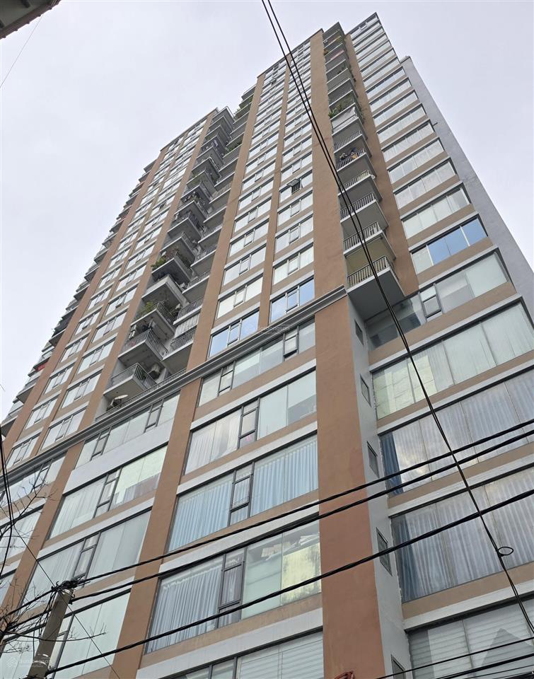 Bán gấp căn chung cư phố nguyễn xiển, hạ đình, căn góc, sổ đỏ có sẵn, dt 210m2, 7 phòng, 4 wc