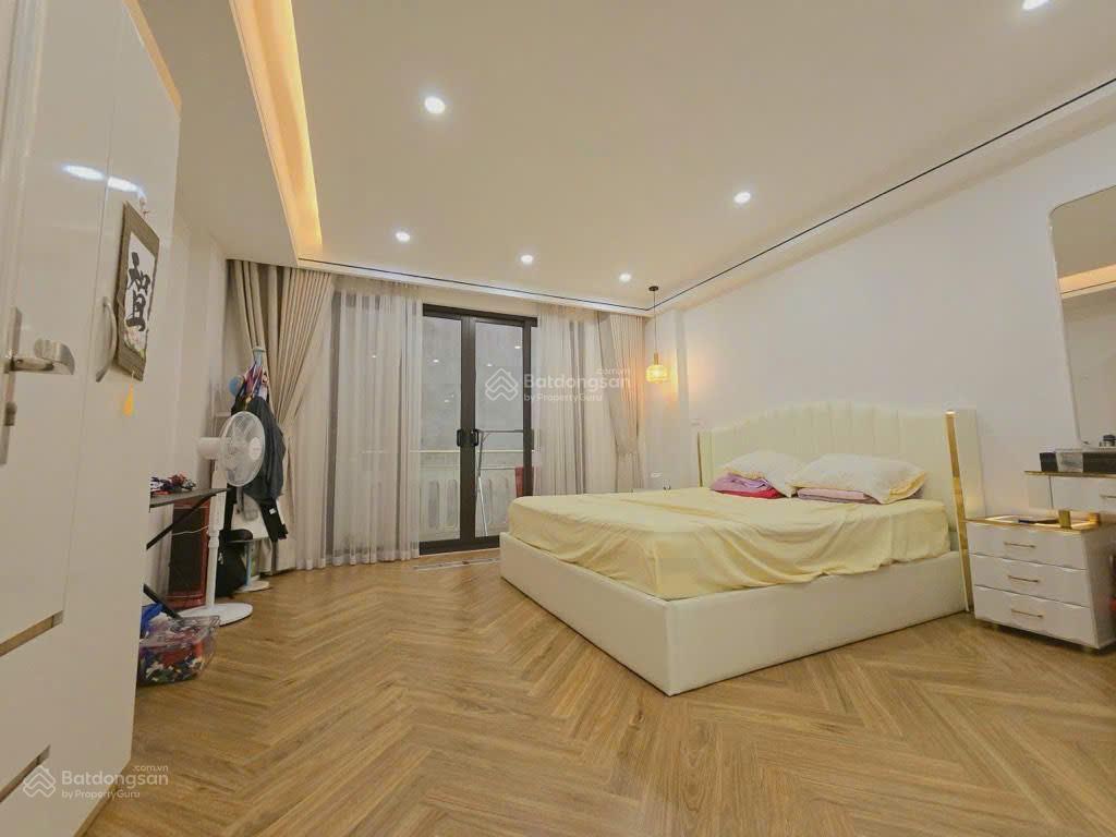 Giảm sốc 500 triệu nhà dân xây dương nội, gần siêu thị aeon, tặng full nội thất. dt 40m2, 5 tầng