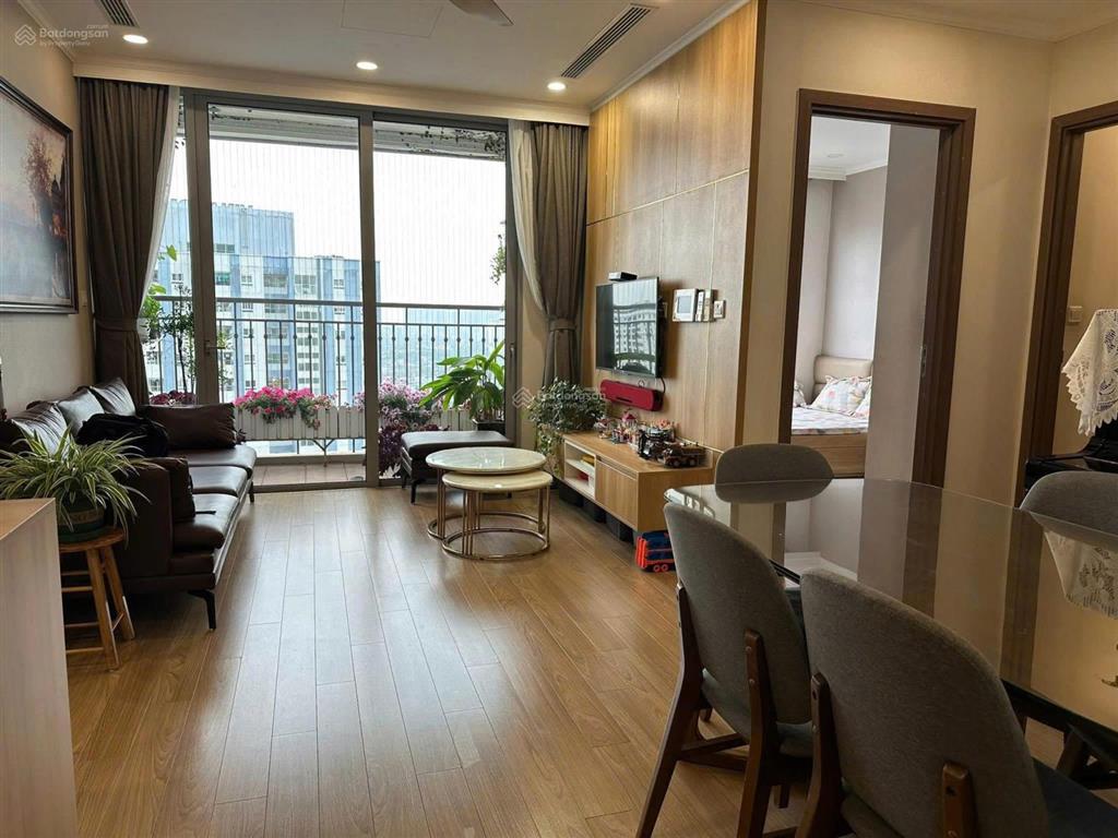 Chính chủ căn 2 ngủ tại vinhomes west point, tầng trung, full đồ, sổ đỏ sở hữu lâu dài giá 7,2 tỷ