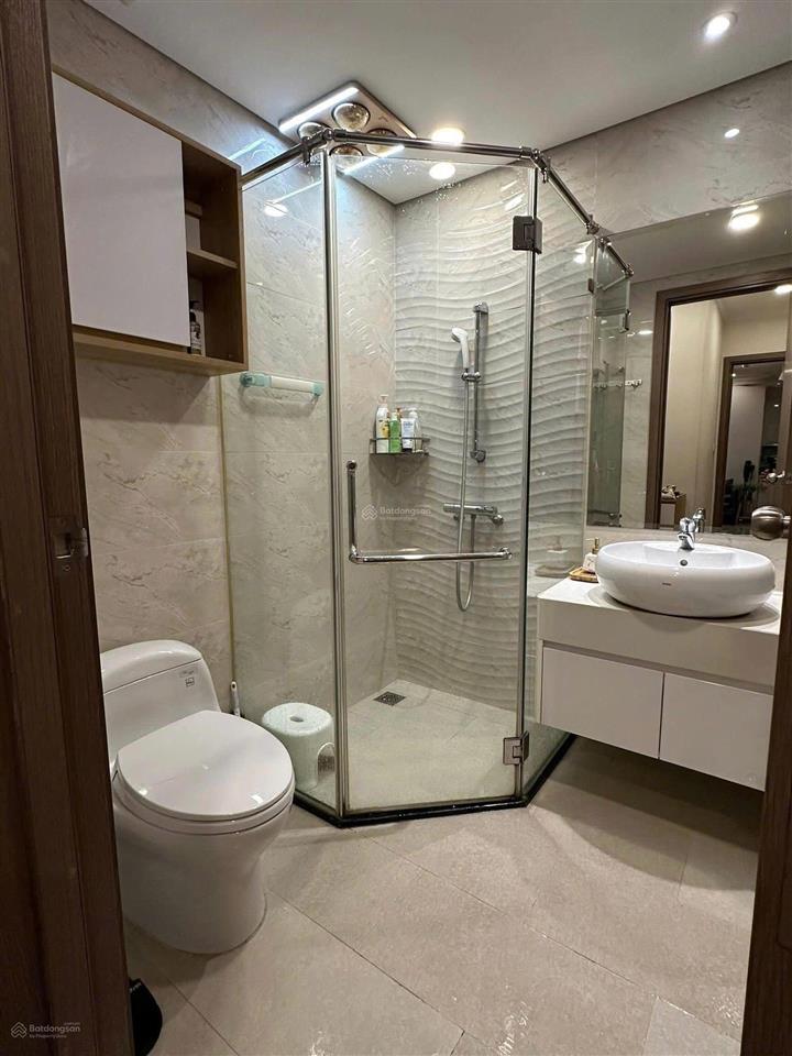 Chính chủ căn 2 ngủ tại vinhomes west point, tầng trung, full đồ, sổ đỏ sở hữu lâu dài giá 7,2 tỷ