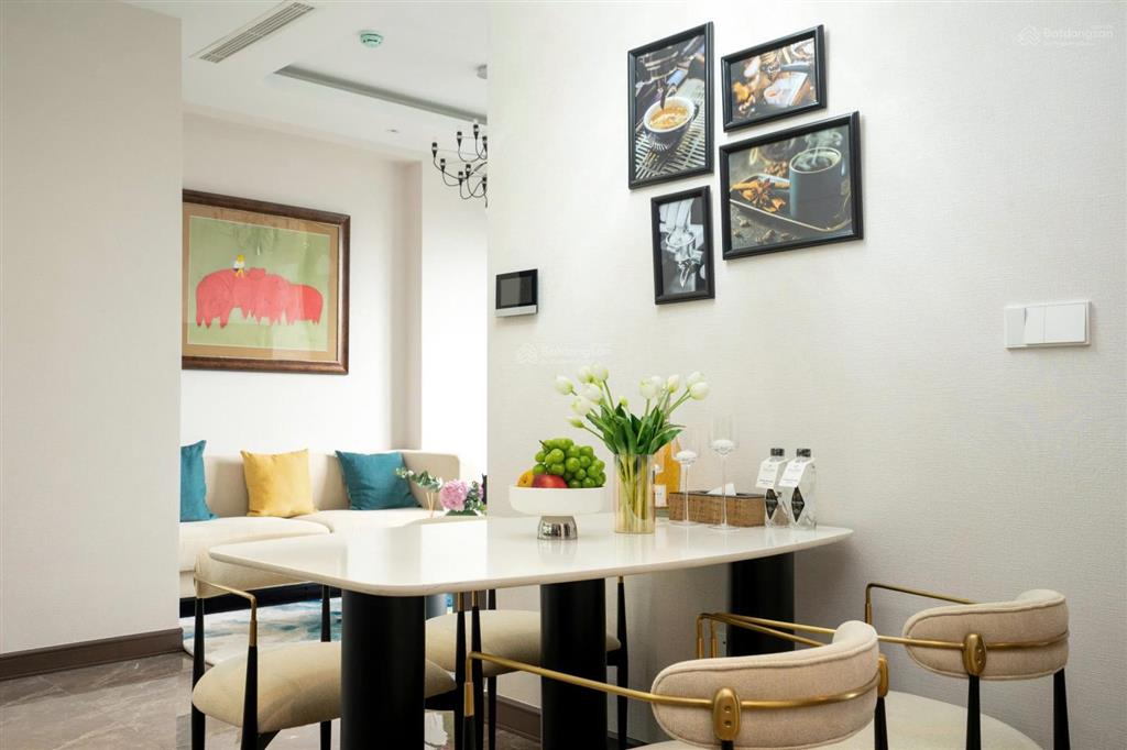 Chính chủ bán căn 2 ngủ 2 vệ sinh tại the gloria by silk path, sổ đỏ, tầng trung đẹp, giá 7,5 tỷ