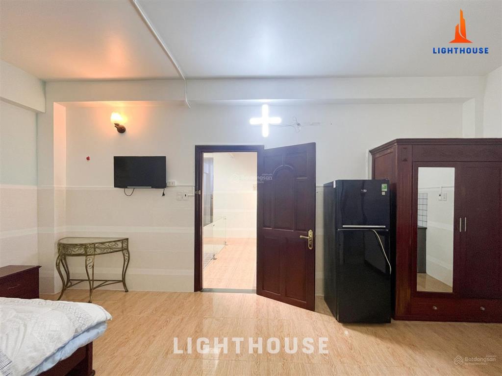 Chdv full nội thất đẹp y hình ngay ba tháng hai quận 10