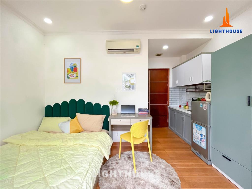 Căn hộ balcony riêng ngay cộng hòa, k300, hoàng hoa thám tân bình