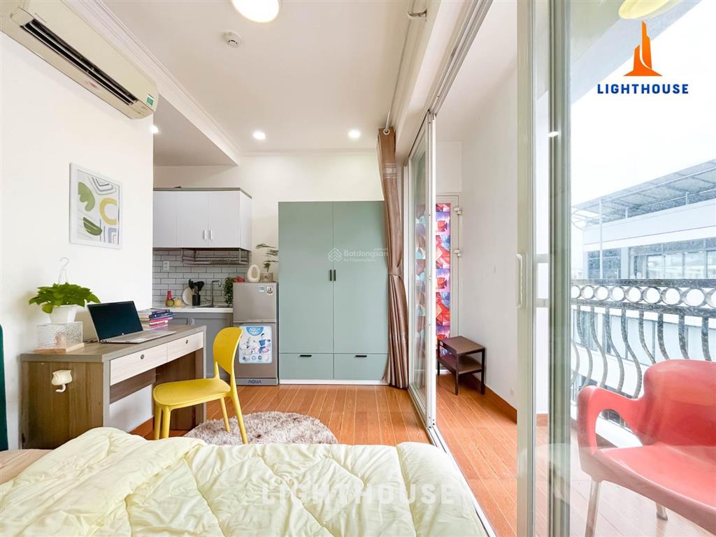 Căn hộ balcony riêng ngay cộng hòa, k300, hoàng hoa thám tân bình