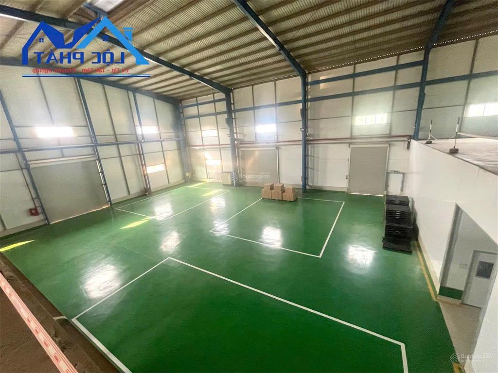 X530 cho thuê nhà xưởng 4.500m2 thiện tân vĩnh cửu đồng nai. giá 400 triệu/tháng.