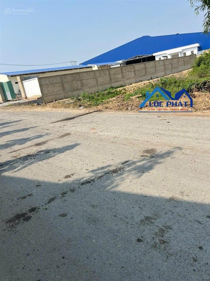 Bán đất 14.000m2 skc thiện tân vĩnh cửu đồng nai. giá chỉ 28 tỷ thương lượng.