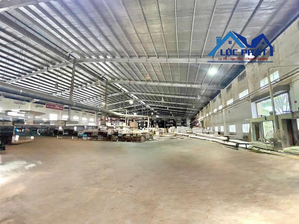Bán xưởng 30.000m² kcn nhơn trạch đồng nai. giá 7 triệu usd khoảng 182 tỷ.