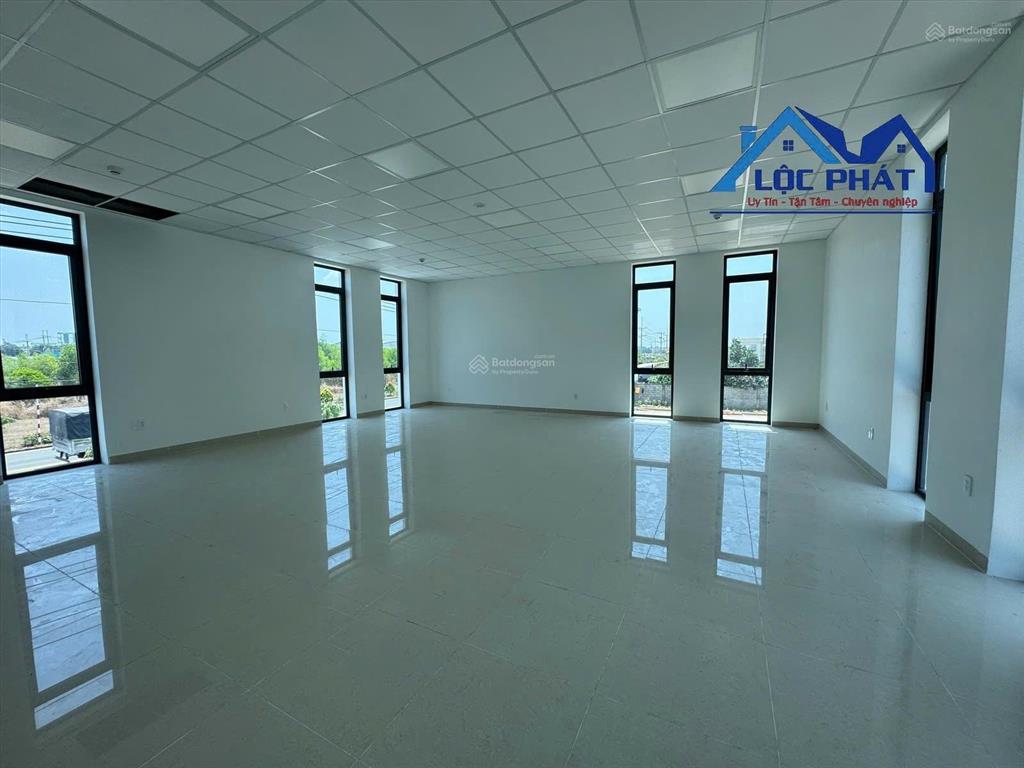 Bán nhà xưởng hơn 12.000m2 kcn long khánh
