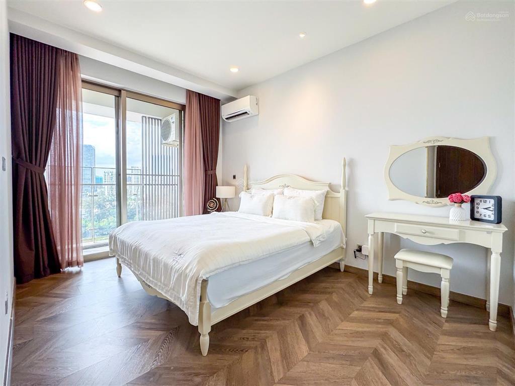 Cho thuê căn hộ midtown phú mỹ hưng 2pn, full nội thất, nhà đẹp , view thoáng  0919 612 ***