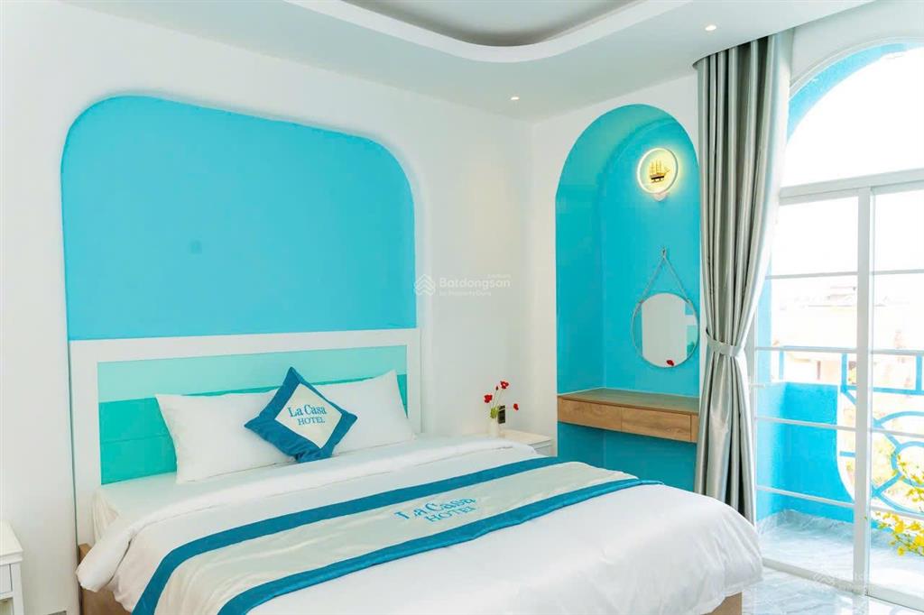 Chủ cần tiền bán khách sạn đẹp 7 tầng đang kd tốtcăn góc 2 mặt tiền phan huy íchvũng tàugiá 25tỷ