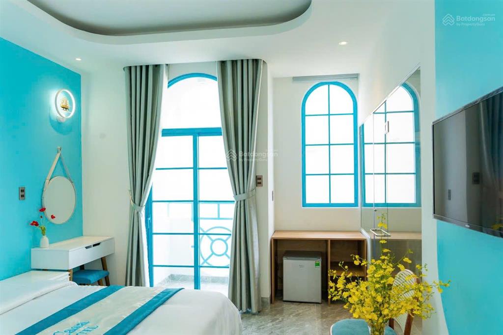 Chủ cần tiền bán khách sạn đẹp 7 tầng đang kd tốtcăn góc 2 mặt tiền phan huy íchvũng tàugiá 25tỷ