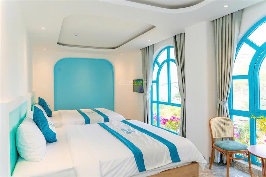 Chủ cần tiền bán khách sạn đẹp 7 tầng đang kd tốtcăn góc 2 mặt tiền phan huy íchvũng tàugiá 25tỷ