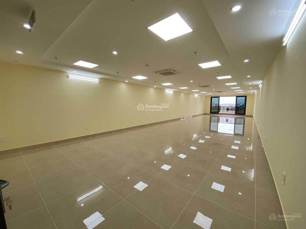 Cho thuê gấp tòa nhà 7 tầng 1 hầm kđt linh đàm 165m2 thông sàn thang máy